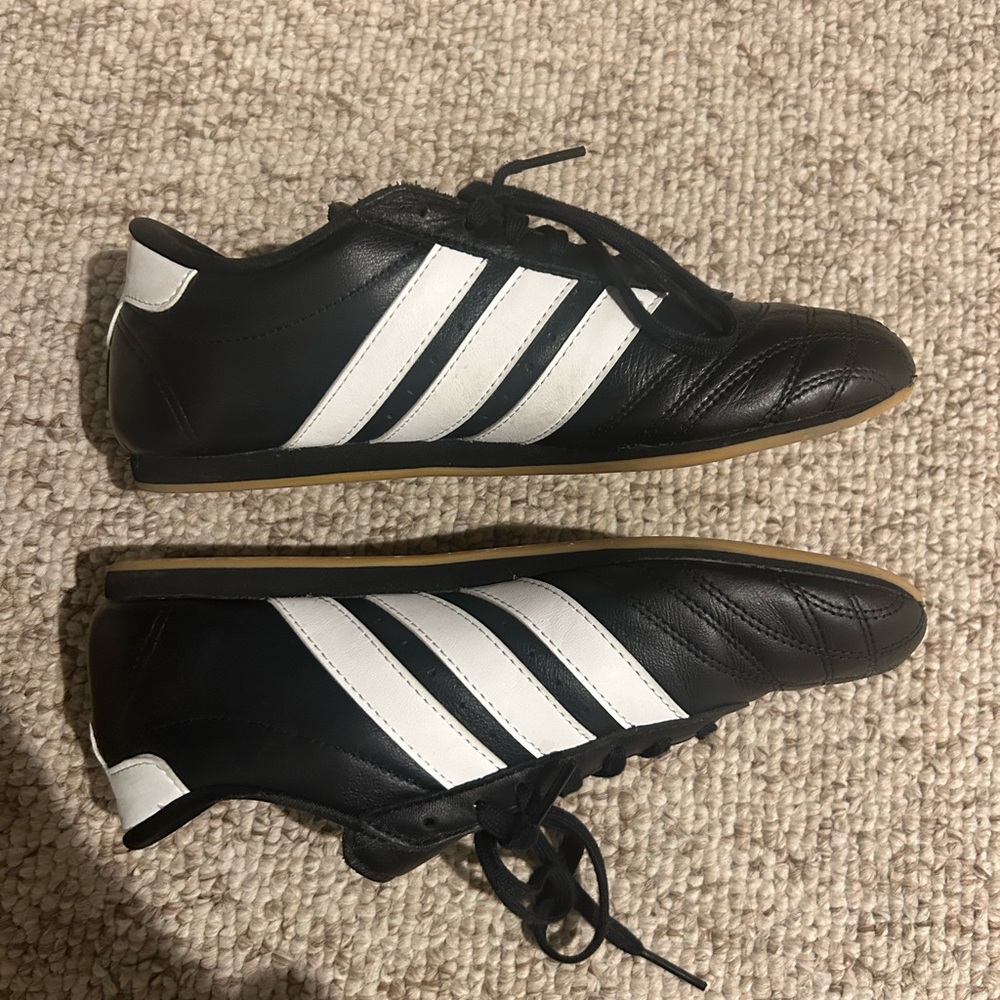 Adidas Samba Style Black/White Women’s Sneaker - Picture 6 of 8